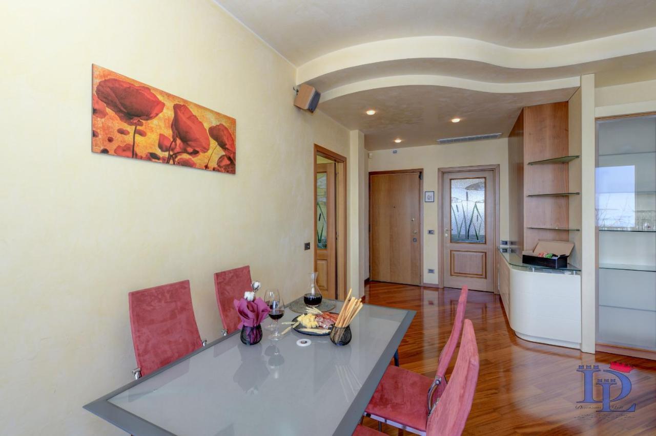 Desenzanoloft Official Partner Marriott Homes & Villas - Charming On The Lake Front Lake Desenzano del Garda Ngoại thất bức ảnh