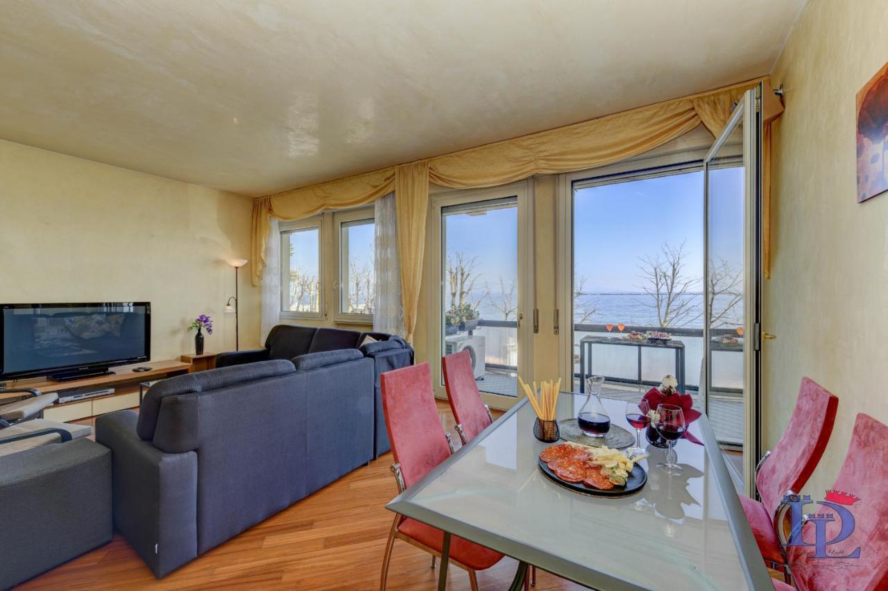 Desenzanoloft Official Partner Marriott Homes & Villas - Charming On The Lake Front Lake Desenzano del Garda Ngoại thất bức ảnh