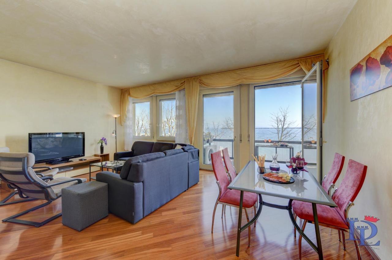 Desenzanoloft Official Partner Marriott Homes & Villas - Charming On The Lake Front Lake Desenzano del Garda Ngoại thất bức ảnh